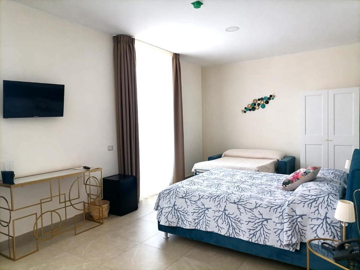 Bed and Breakfast Chiostro San Francesco - Casa Di Ospitalita Religiosa Neapol Zewnętrze zdjęcie